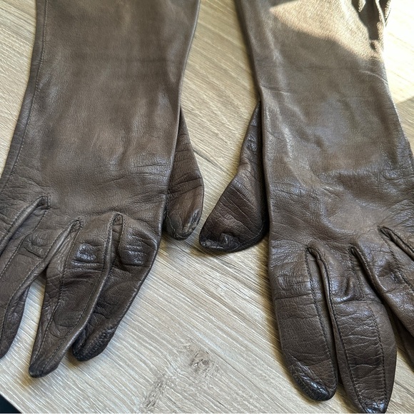 Vintage Dayne Taylor Silk Lined leather gloves - Picture 2 of 7